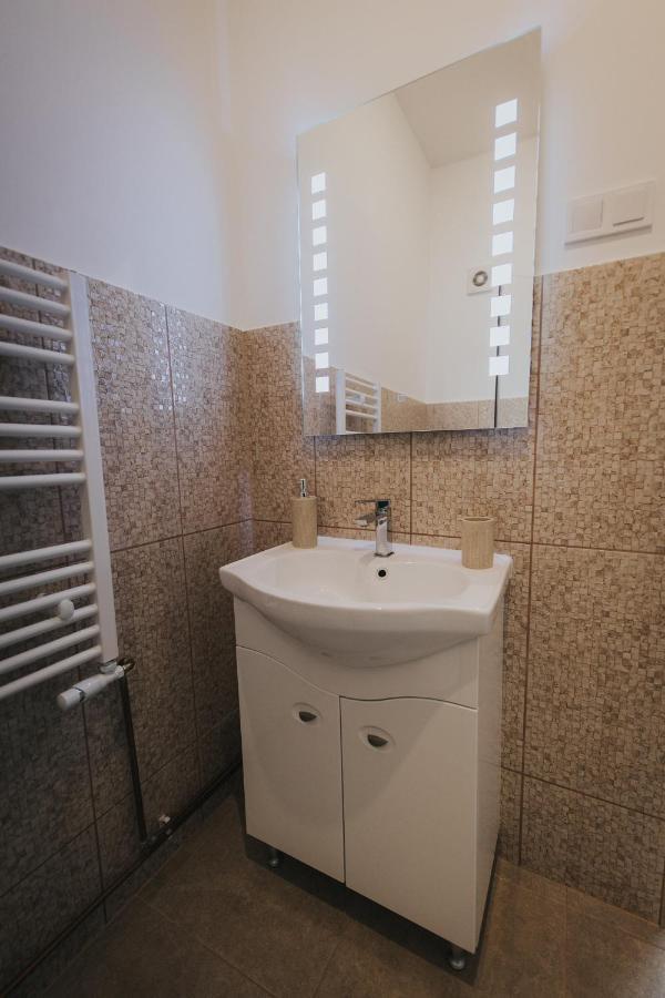 Gavri'S Classic Apartment Sibiu Ngoại thất bức ảnh