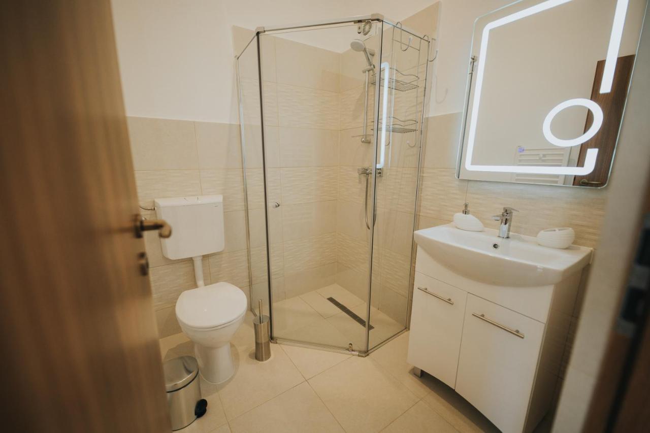 Gavri'S Classic Apartment Sibiu Ngoại thất bức ảnh