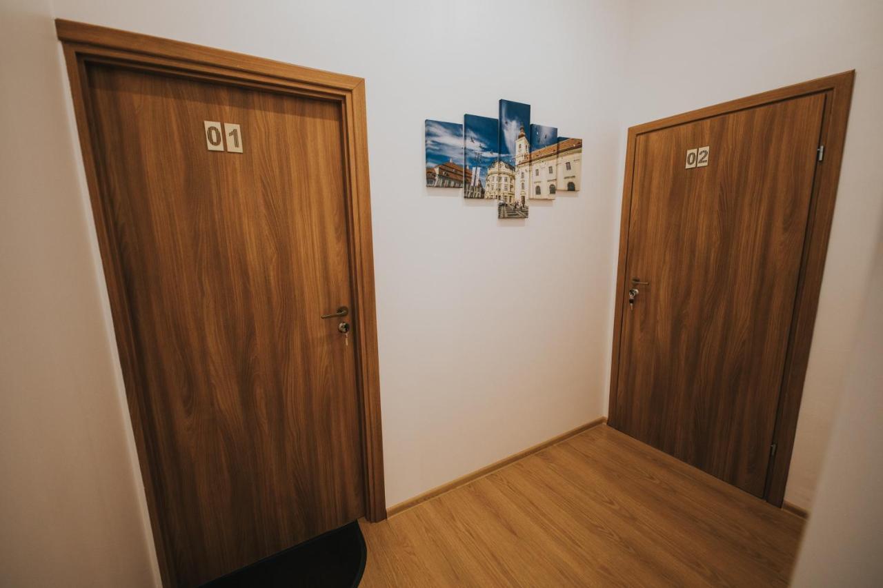 Gavri'S Classic Apartment Sibiu Ngoại thất bức ảnh
